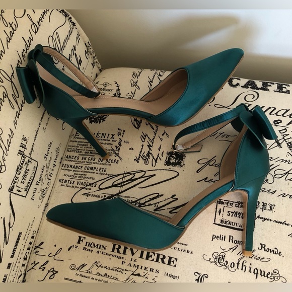 Heels; D’Orsay; Satin; Ankle Bow Knot; Pointed Toe; Holiday Green; 3 3/4” Heel - Picture 5 of 6